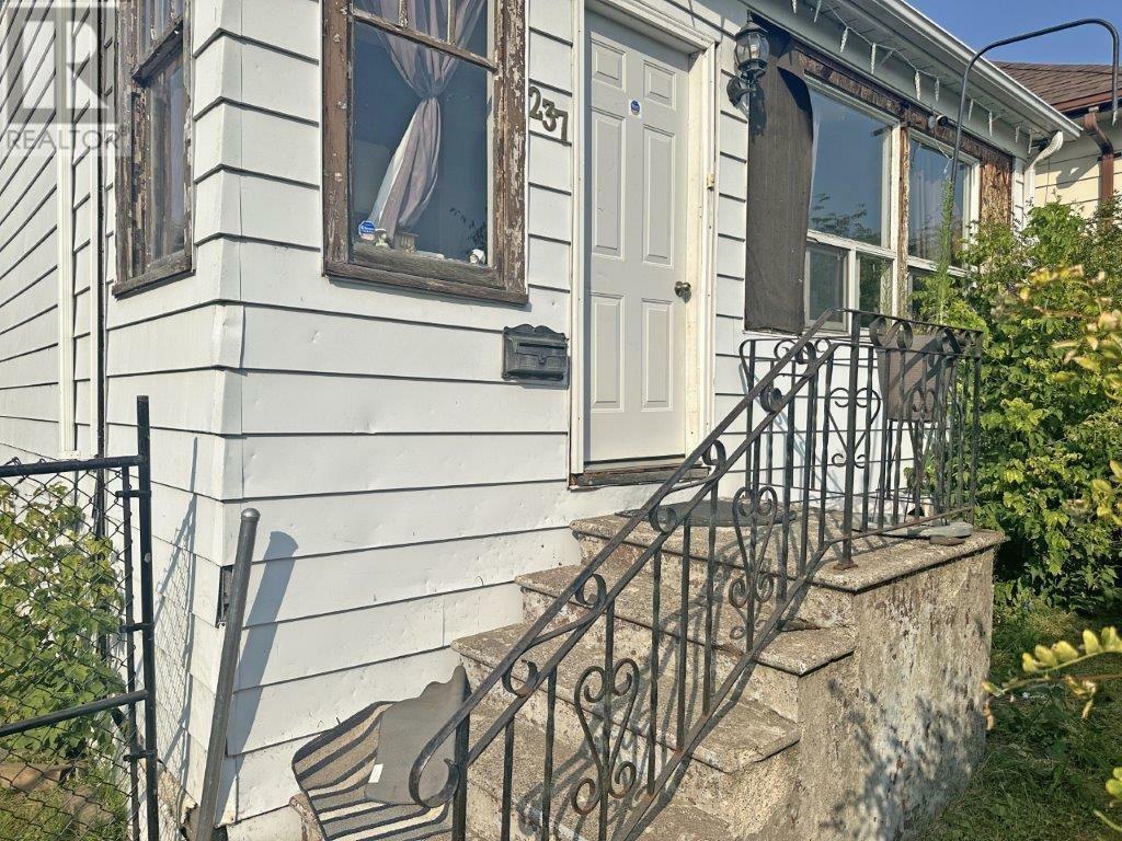 Photo de la propriété:  237 Ogden Street  ON P7C 2N2 