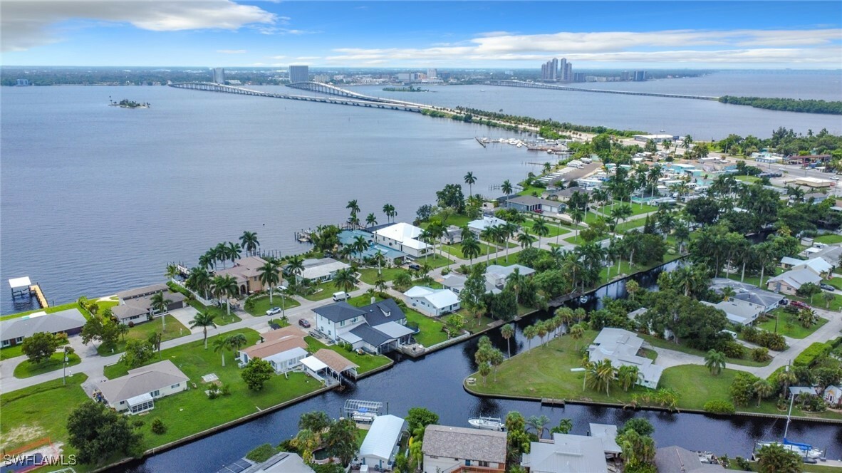 Property Photo: 94 E North Shore Avenue FL 33917
