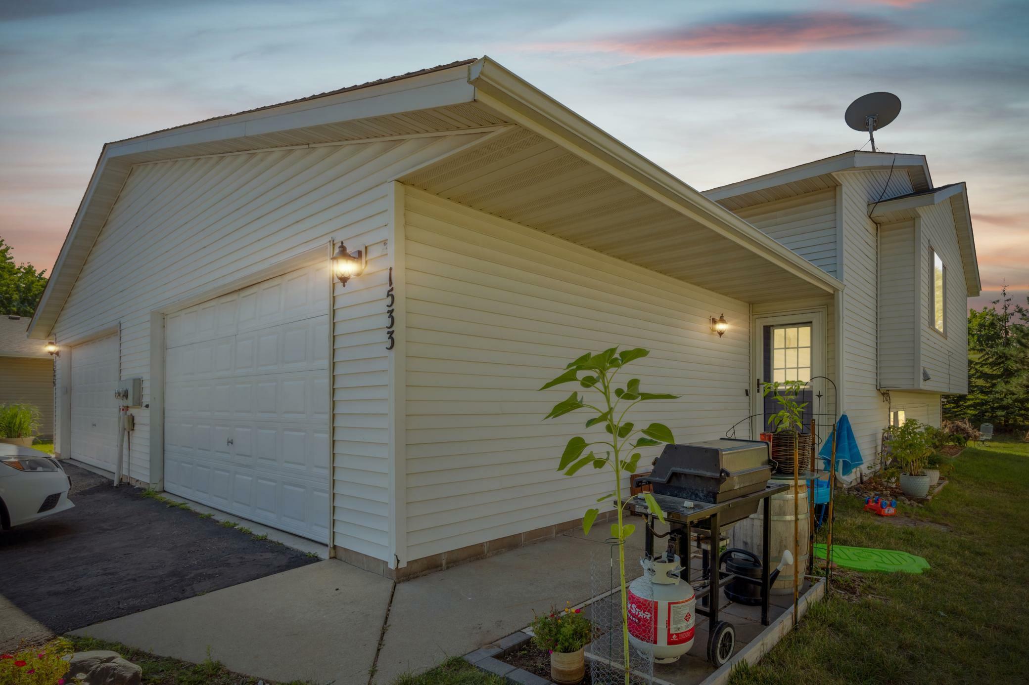 Property Photo:  1533 McIntosh Circle  MN 55379 