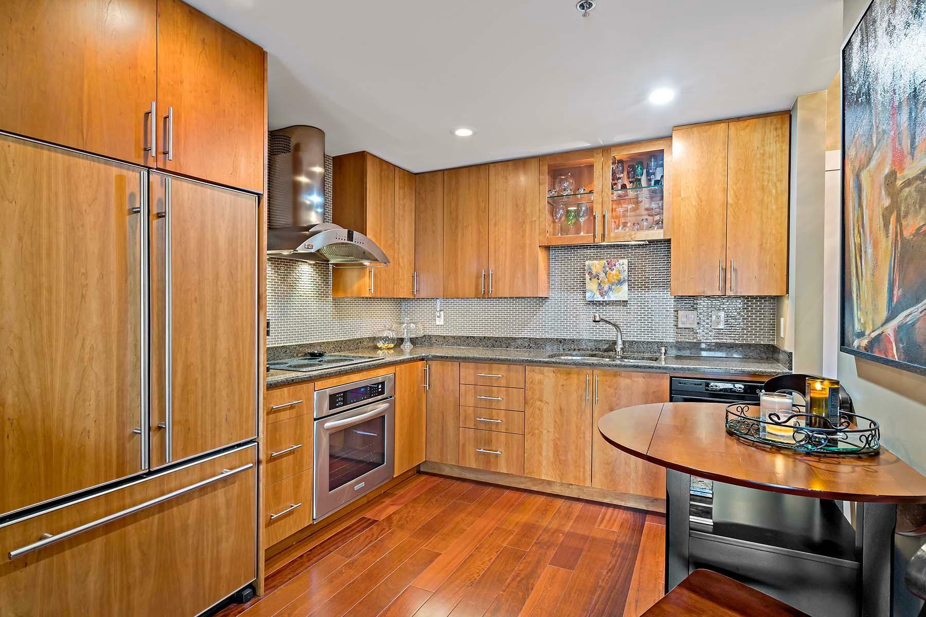 Property Photo: 66 9th Street E 2713 MN 55101