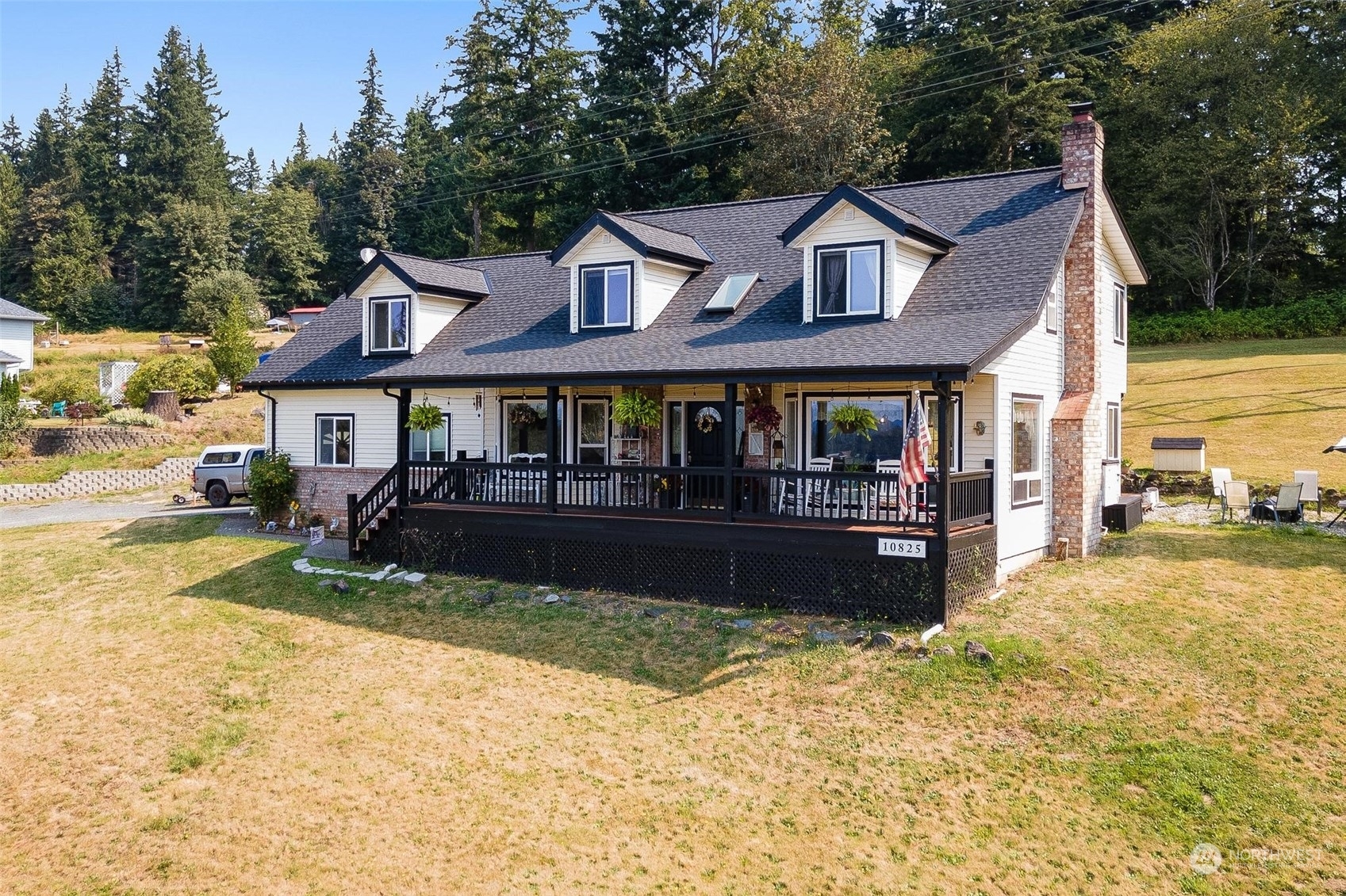 Property Photo:  10825 76th Drive NE  WA 98271 