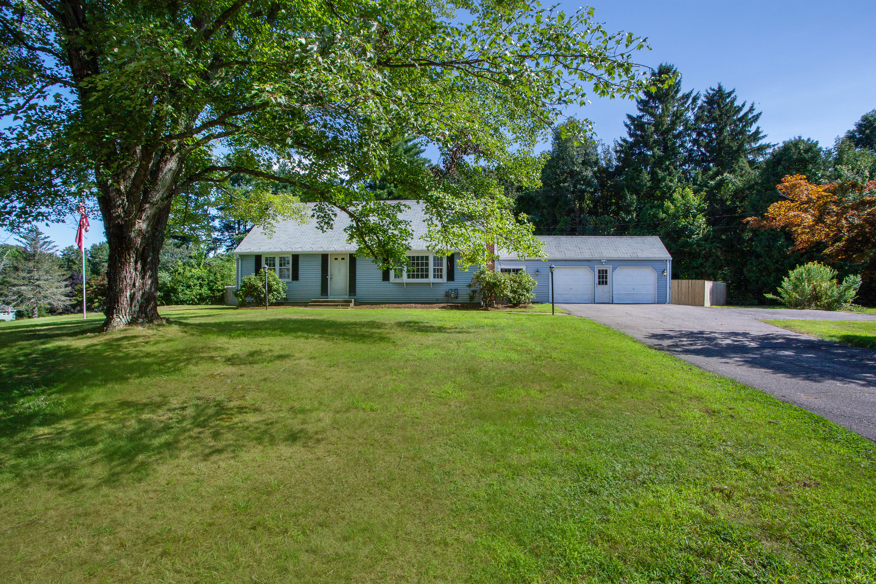 Property Photo:  16 Deepwood Road  CT 06070 