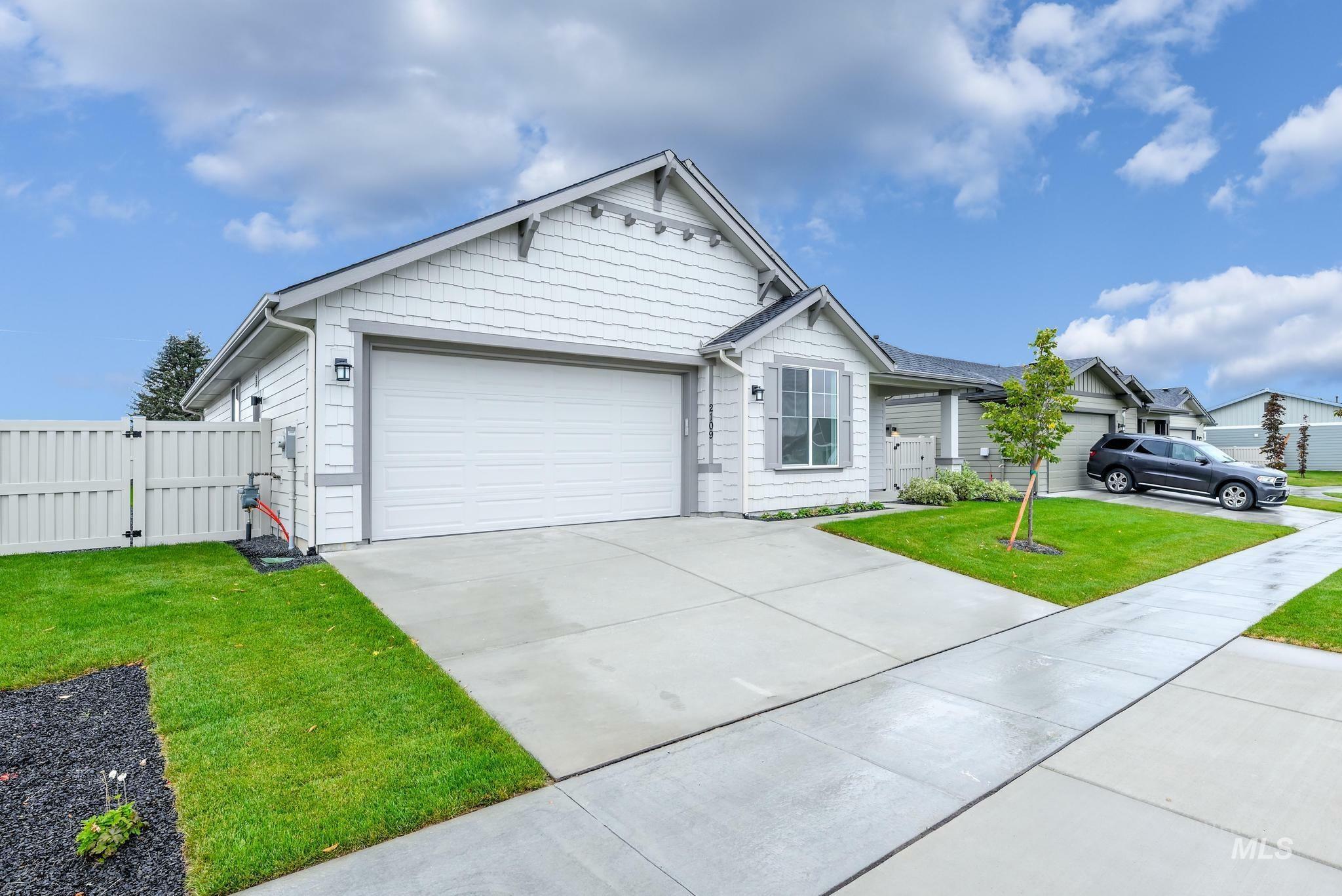 Property Photo:  2109 N Gelding Ct  ID 83644 