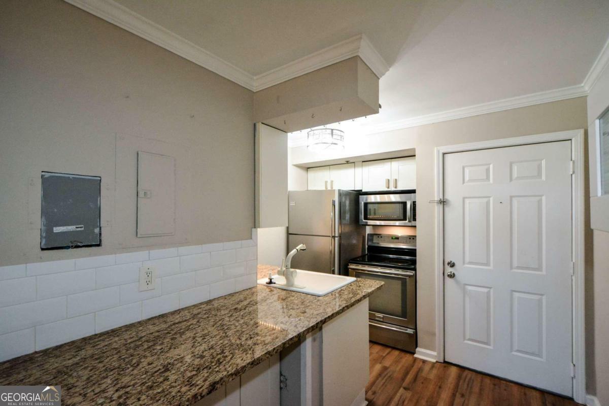 Property Photo:  795 Hammond Drive 1409  GA 30328 