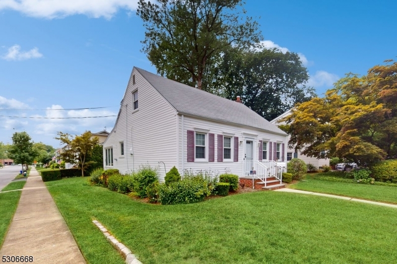 Property Photo:  82 Severna Ave  NJ 07081 