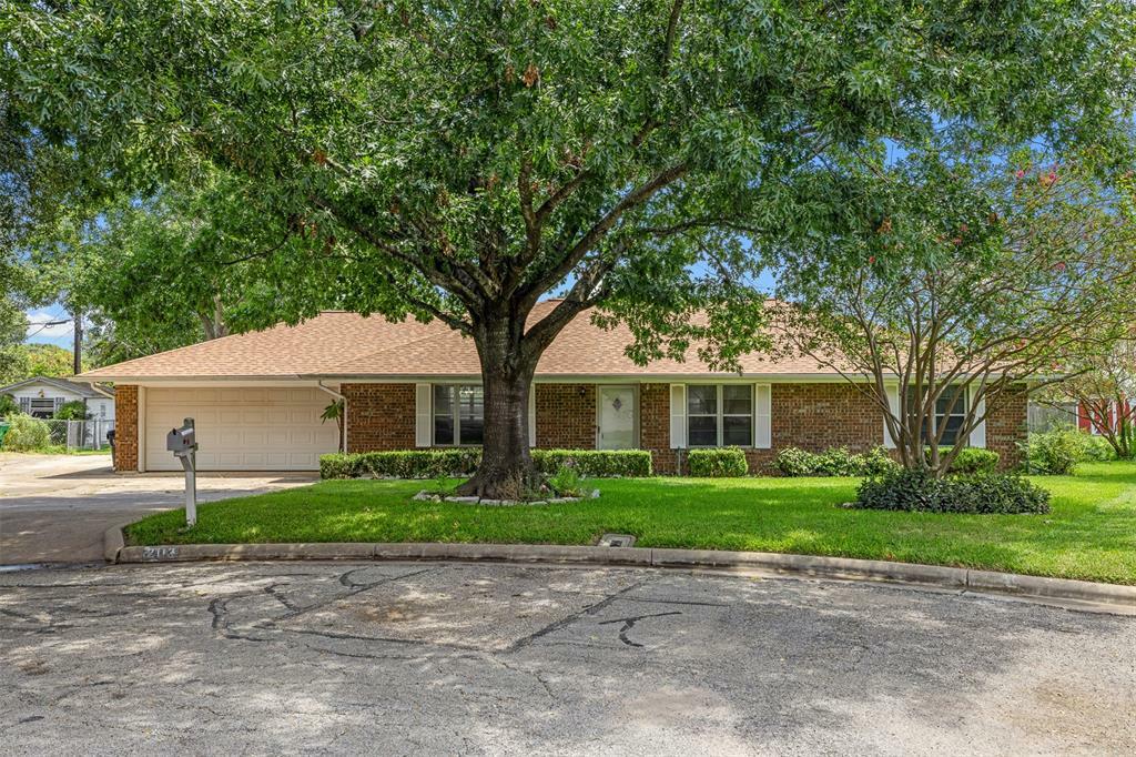Property Photo: 2113 Beazley Street TX 77833