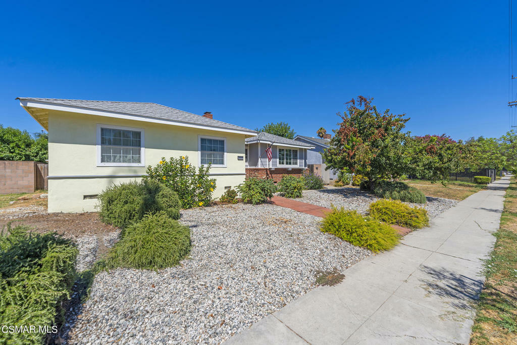 Property Photo: 6261 Tampa Avenue CA 91335