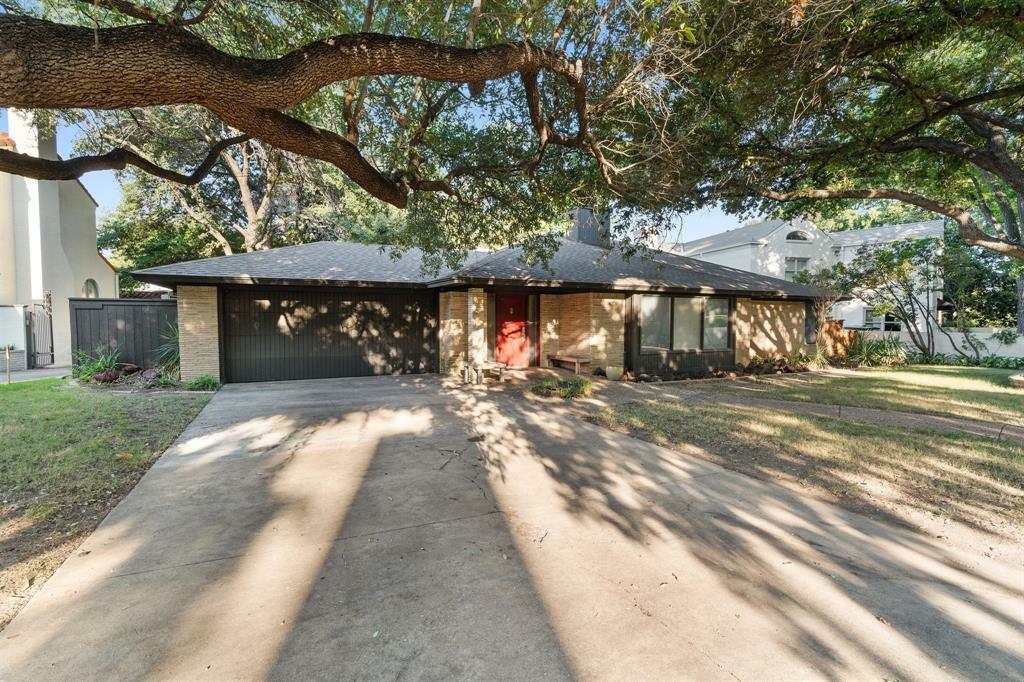 Property Photo:  2445 Lofton Terrace  TX 76109 