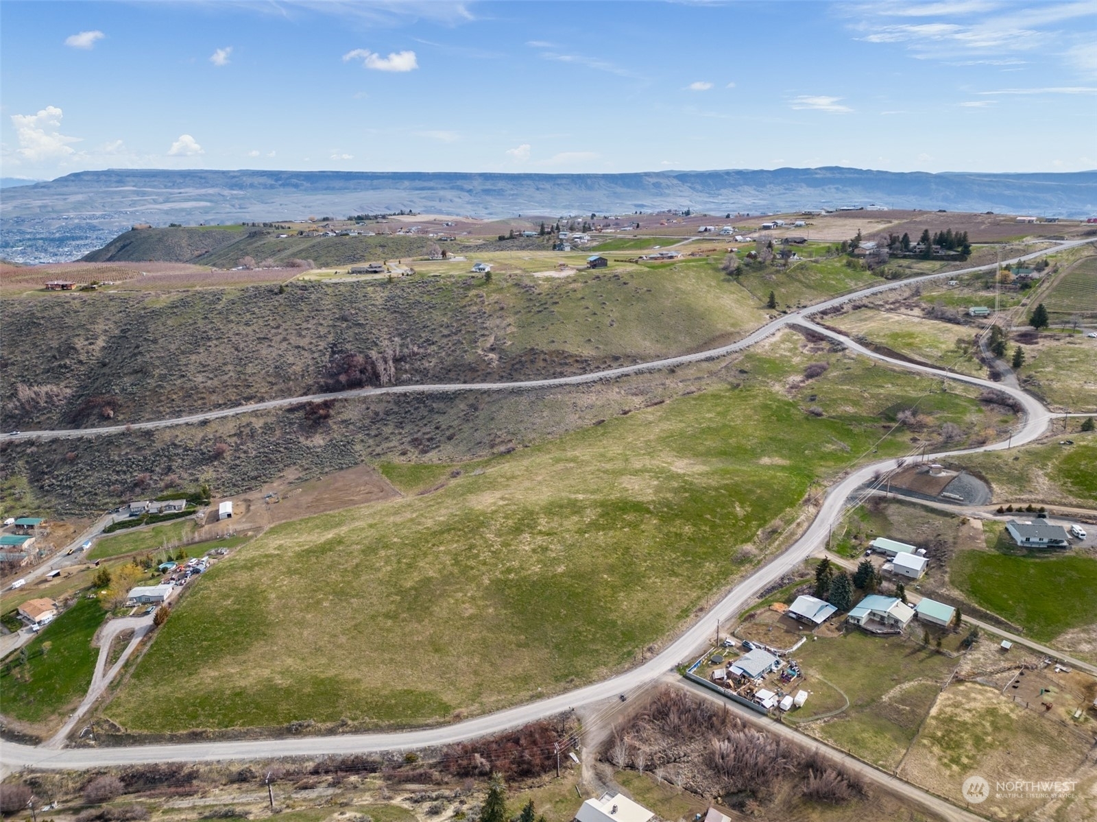 Property Photo: 4 Nna Wheeler Hill Road WA 98801