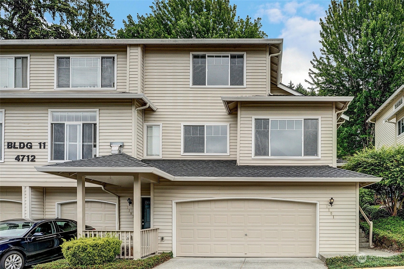 Property Photo:  4702 Mill Pond Drive SE 1101  WA 98092 