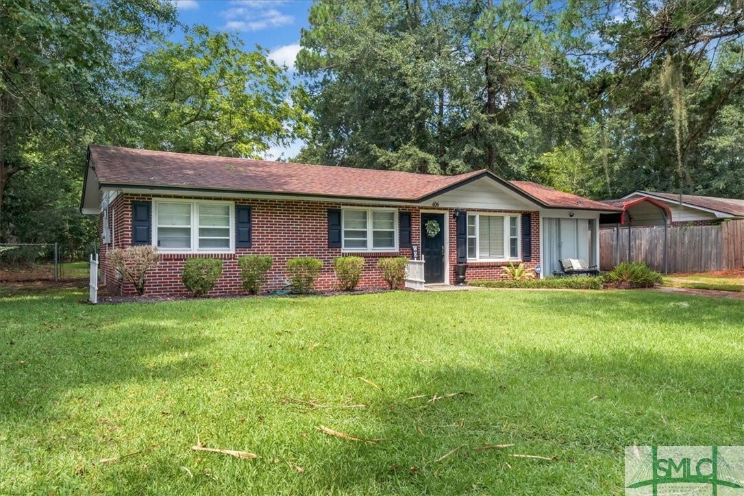 Property Photo:  406 Rogers Road  GA 31313 