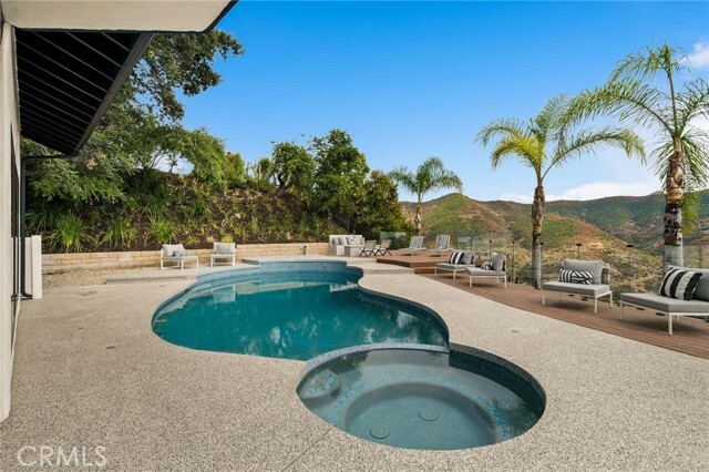 Property Photo:  3520 Ridgeford Drive  CA 91361 