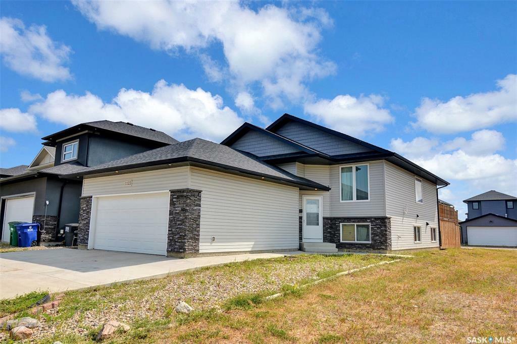 Photo de la propriété:  1123 Werschner Crescent  SK S7V 0A7 