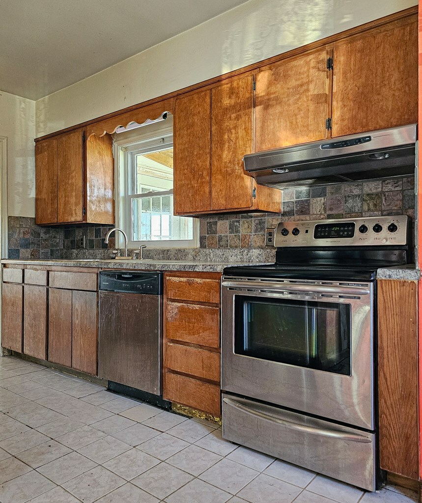 Property Photo:  1614 St Rt 160  OH 45631 