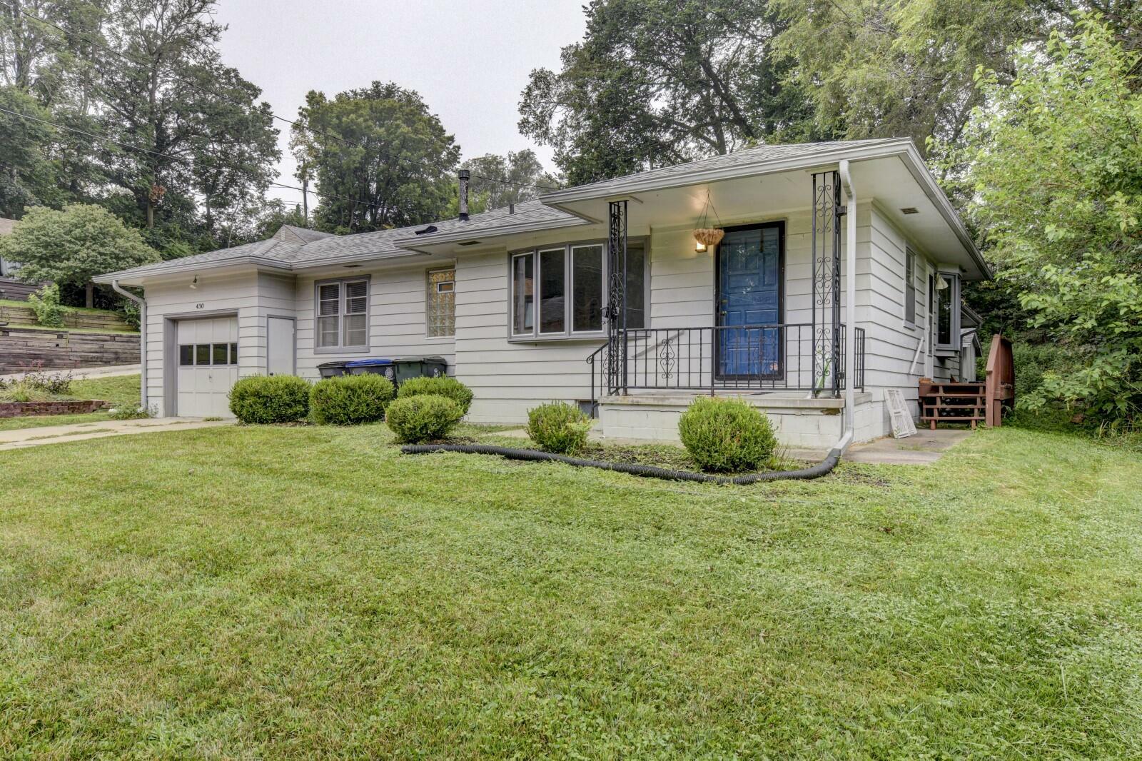 Property Photo:  430 Midland Drive  IA 51503 