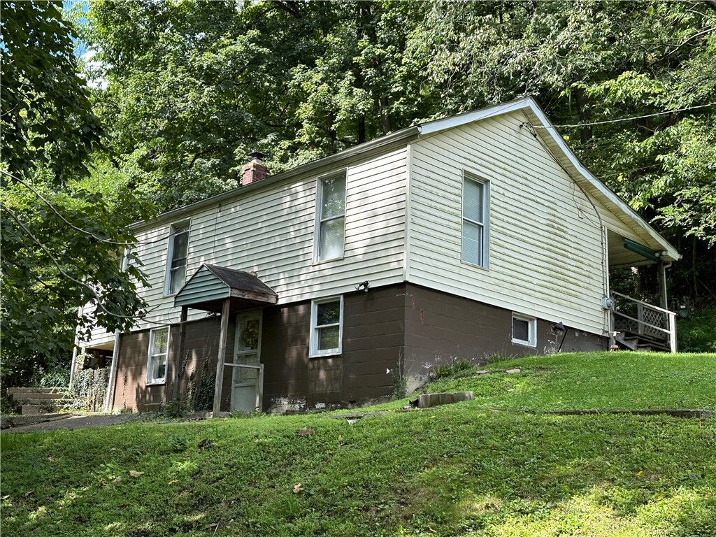 Property Photo: 386 Dry Run Rd PA 15067