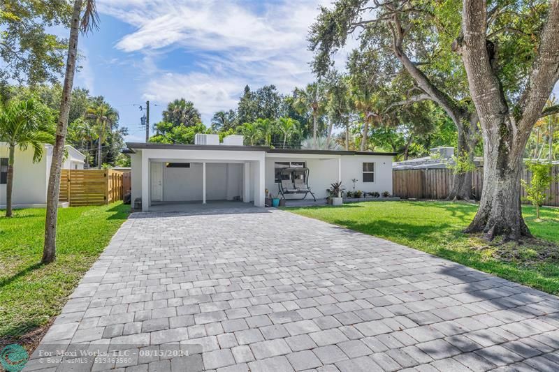 Property Photo:  1324 SW 19th Avenue  FL 33312 