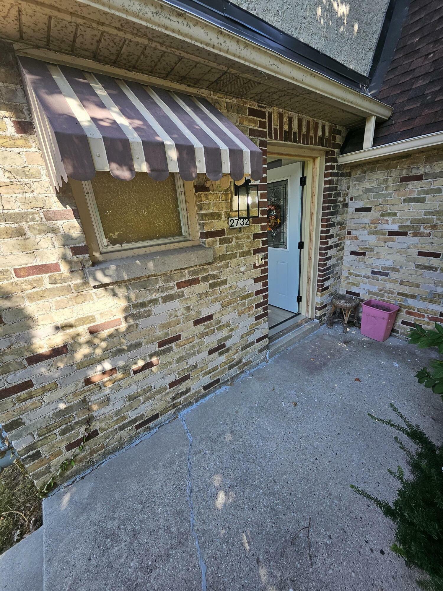 Property Photo:  2732 N 21st St  WI 53083 