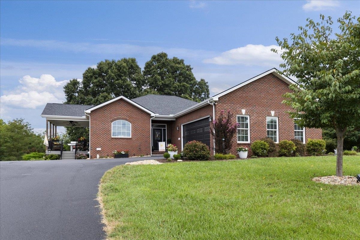 Property Photo:  8232 River Course Drive  VA 24141 