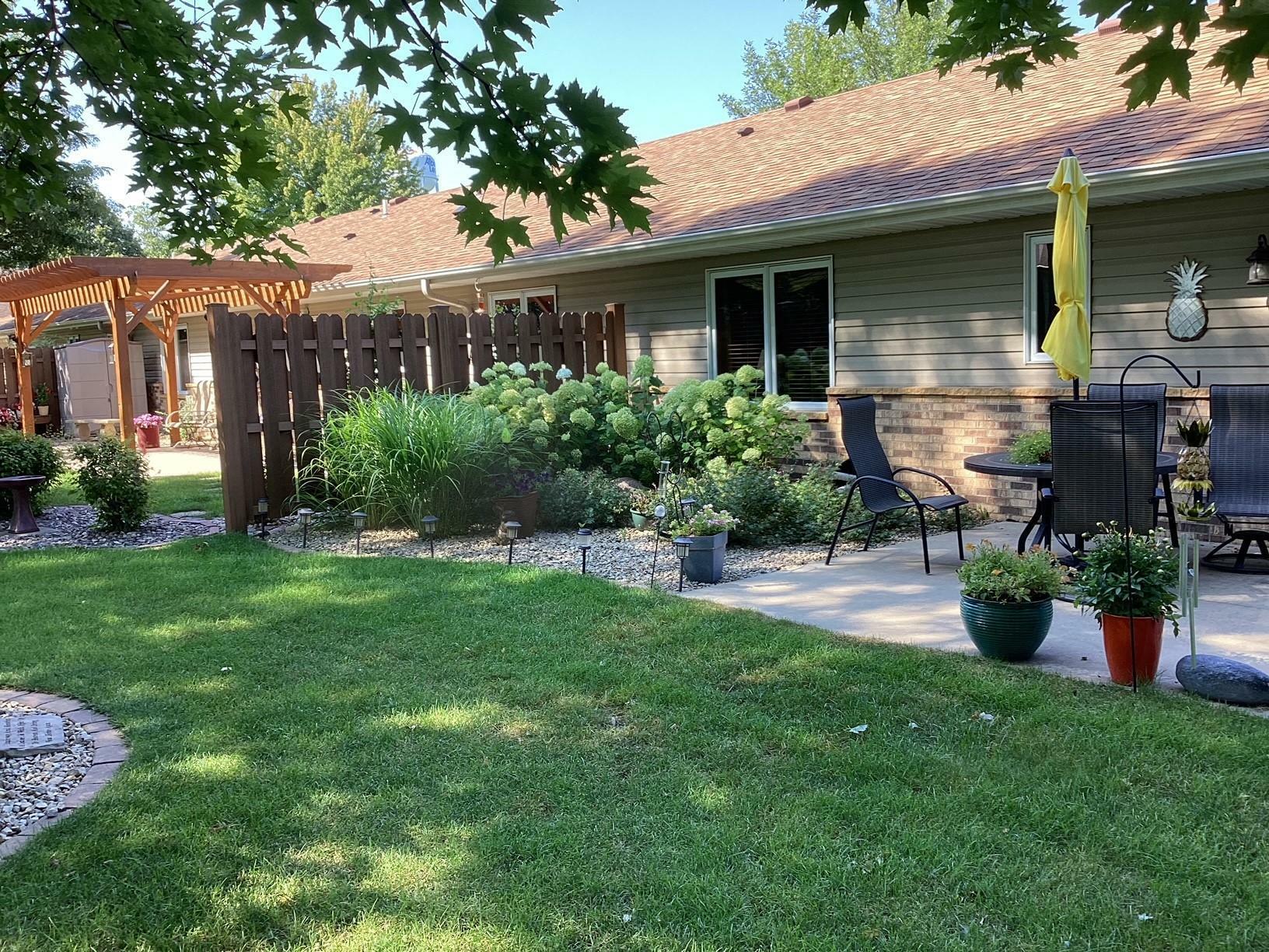 Property Photo:  1842 Greenwood Drive  MN 56007 