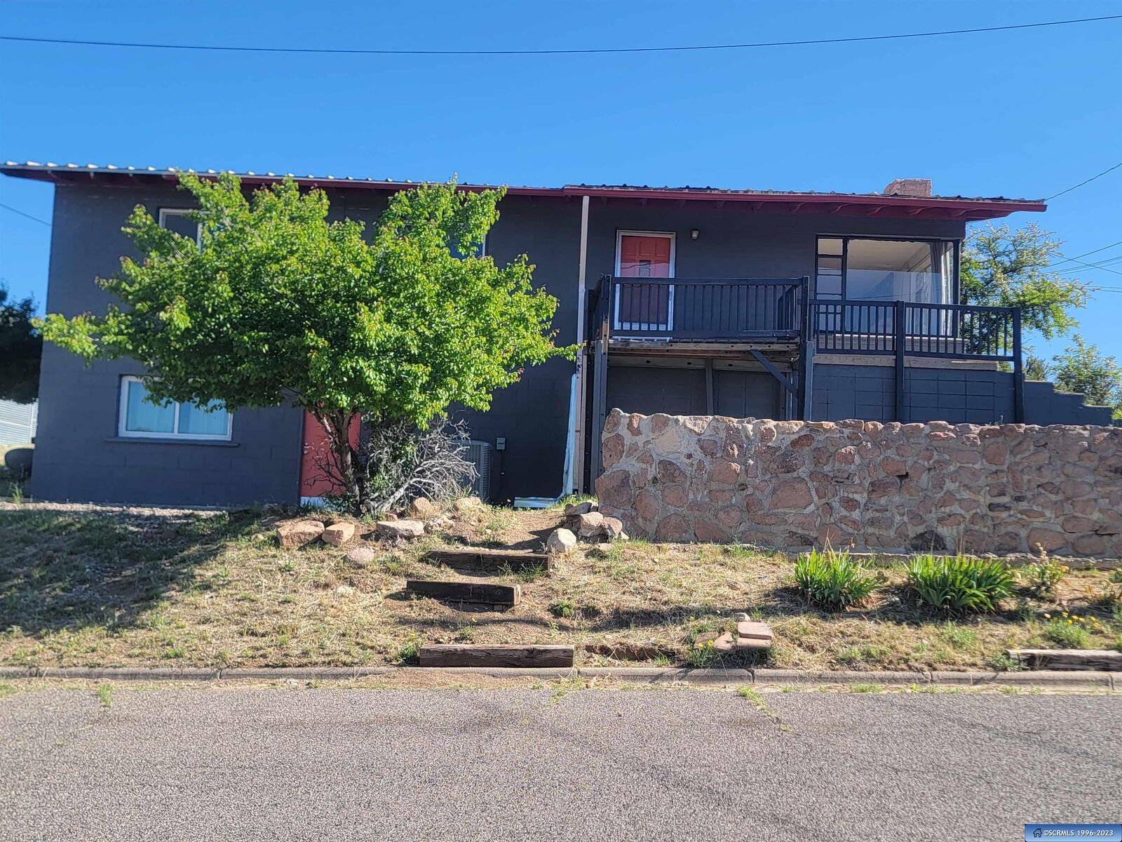 Property Photo:  1401 Kentucky Street  NM 88061 