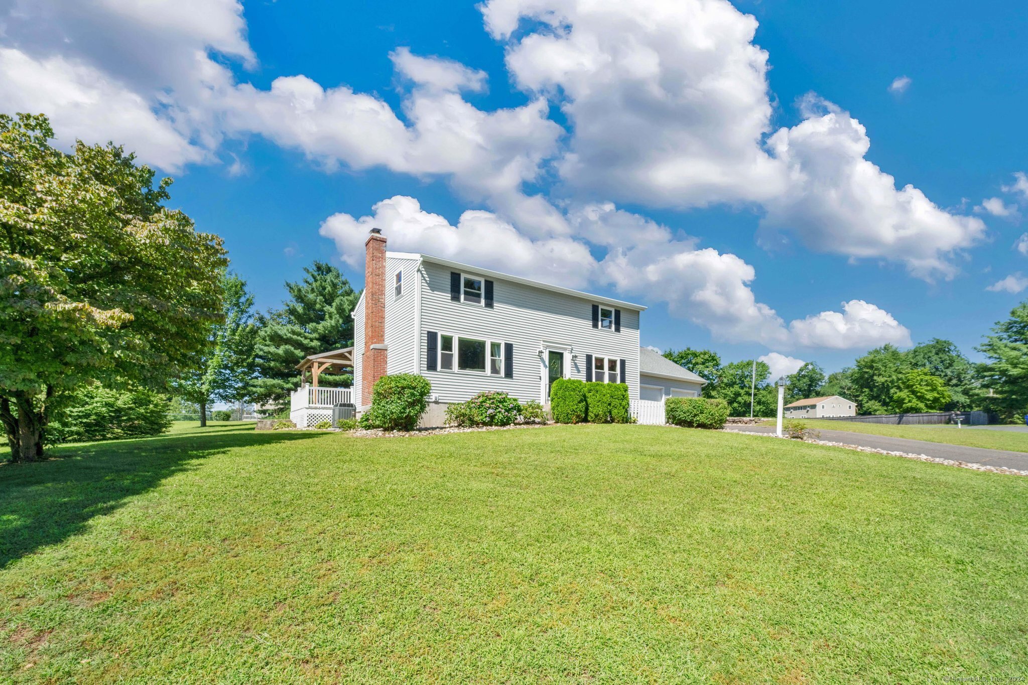 Property Photo: 15 Cindy Road CT 06029