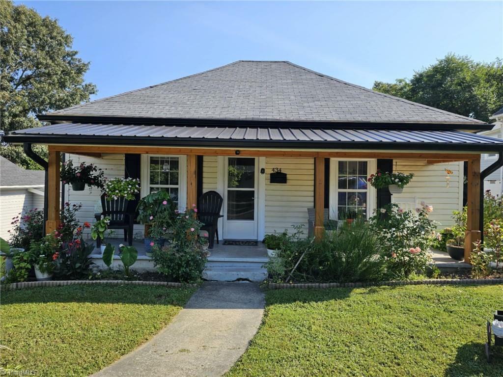 Property Photo:  434 Durham Street  NC 27030 