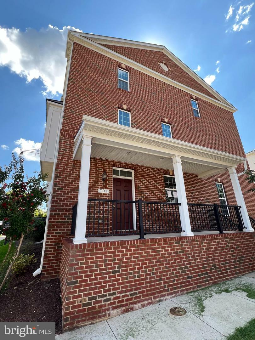 Property Photo:  701 S Macon Street  MD 21224 