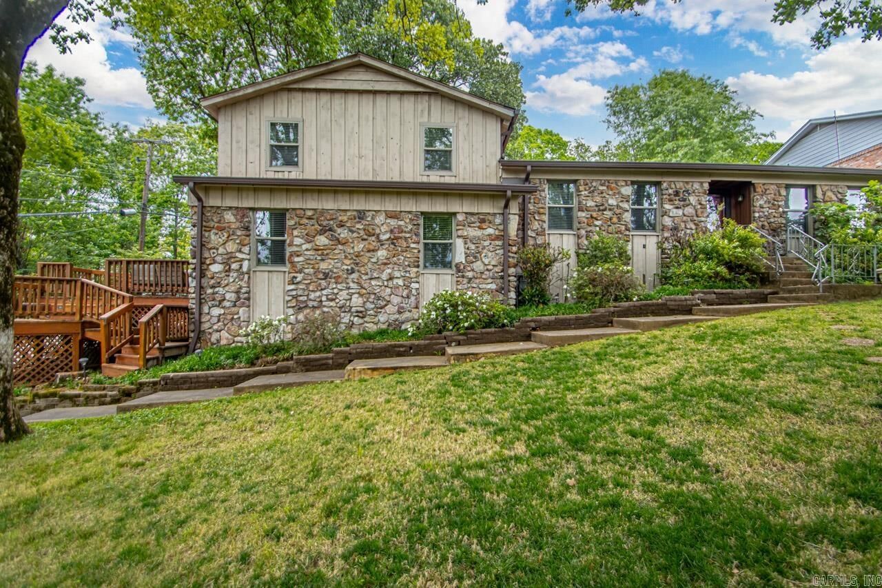Property Photo:  1624 Mountain Dr.  AR 72227 