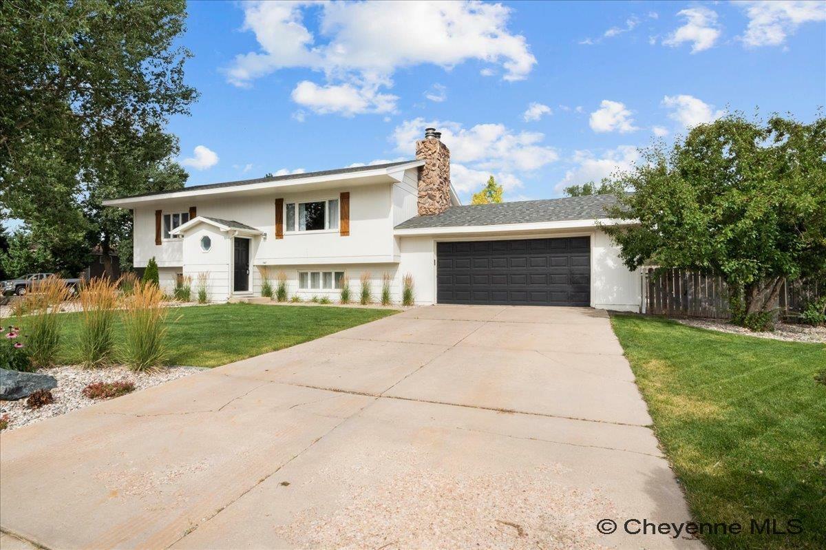 Property Photo:  1667 N 15th St  WY 82072 