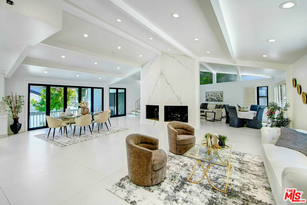 4166 Crisp Canyon Rd  Sherman Oaks CA 91403 photo