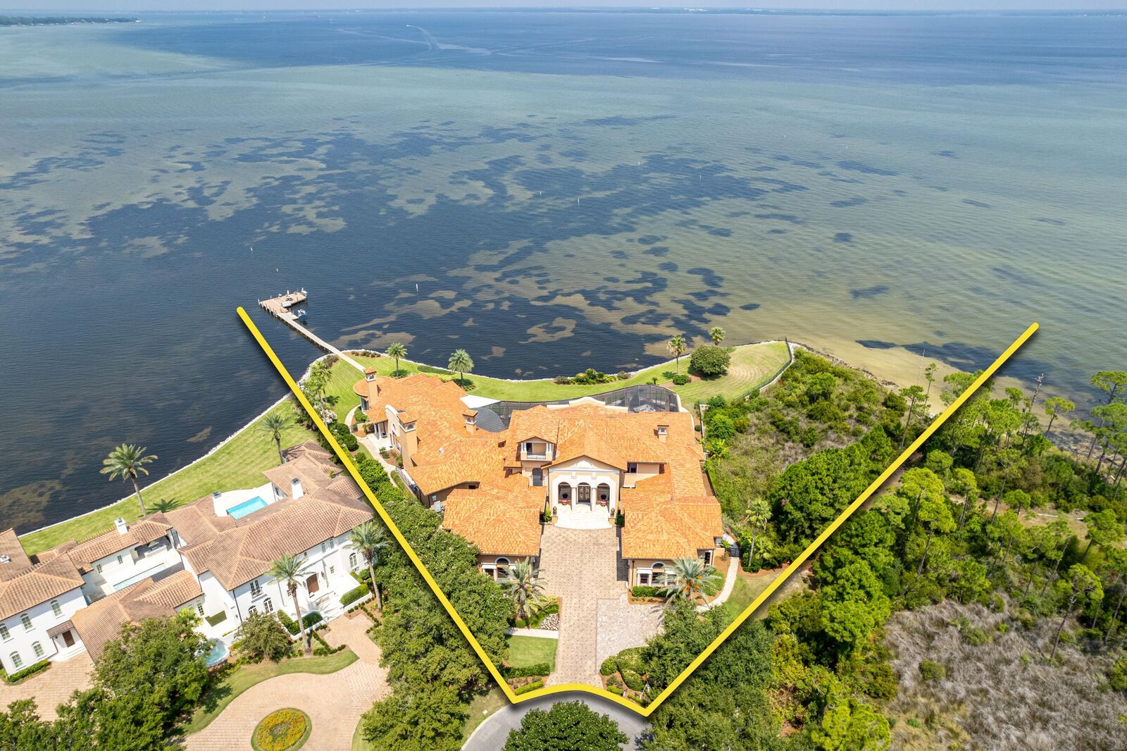 Property Photo:  4300 Breakwater Drive  FL 32541 