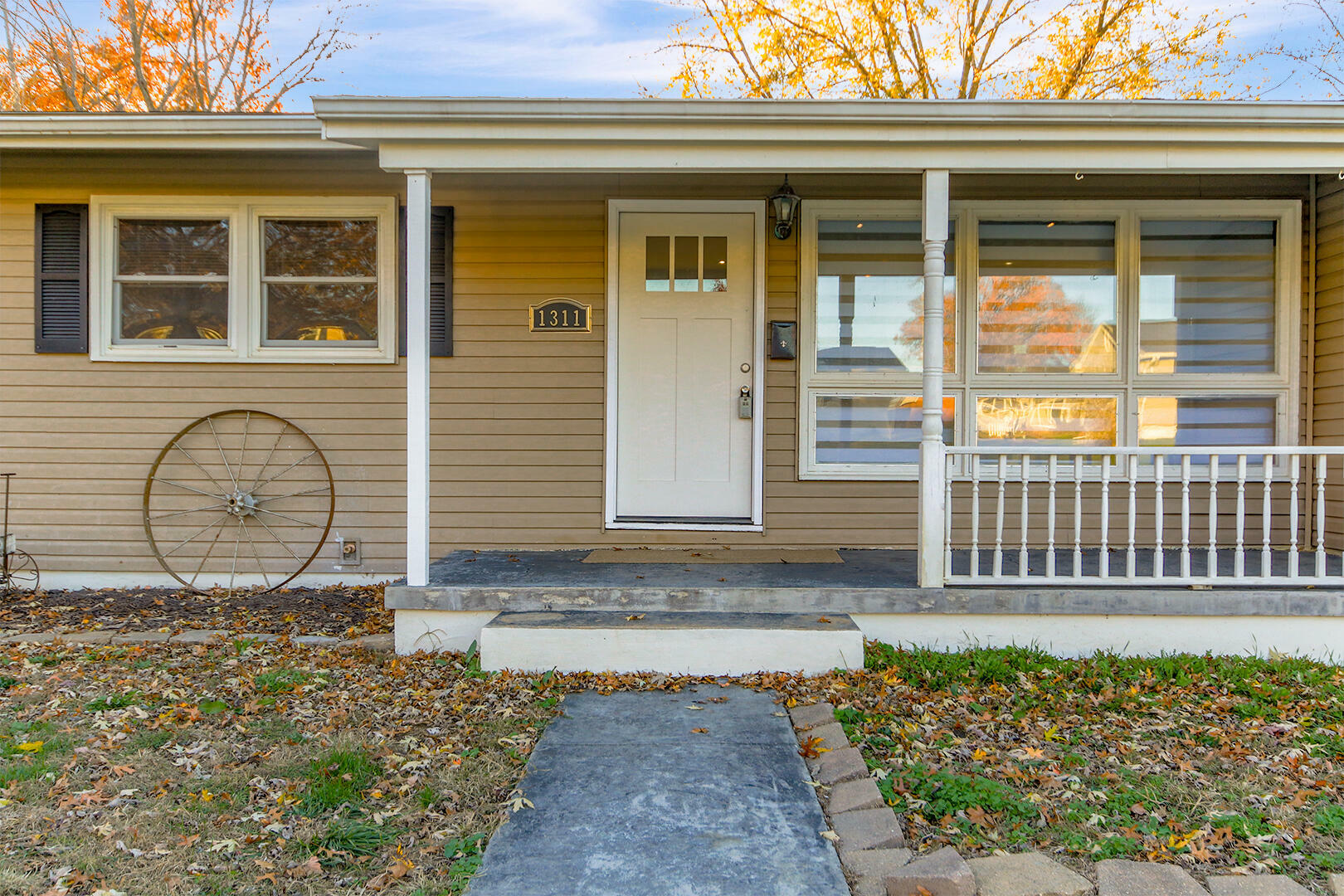 Property Photo:  1311 Ringo Street  MO 65265 