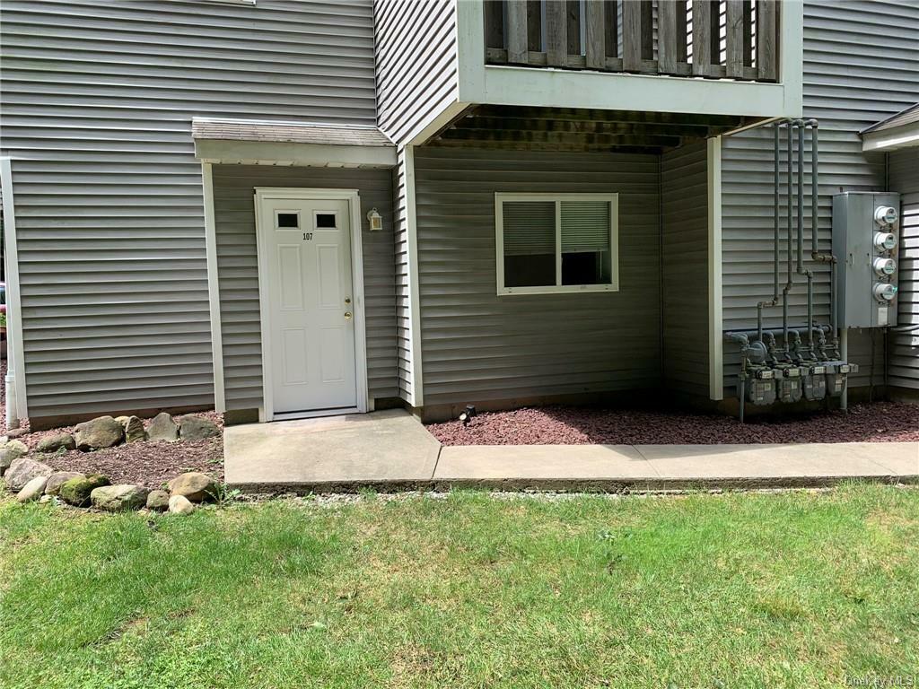 Property Photo:  107 Arlington Court  NY 10954 