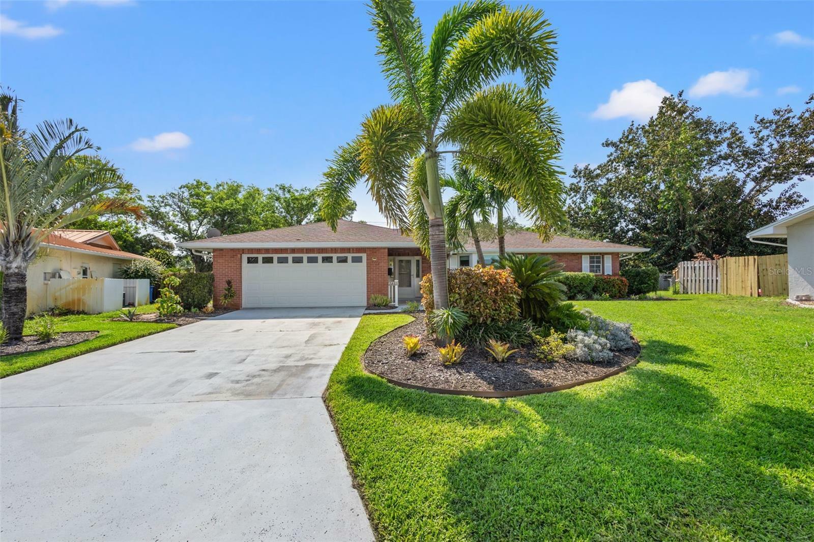 Property Photo:  7412 13th Avenue Drive W  FL 34209 