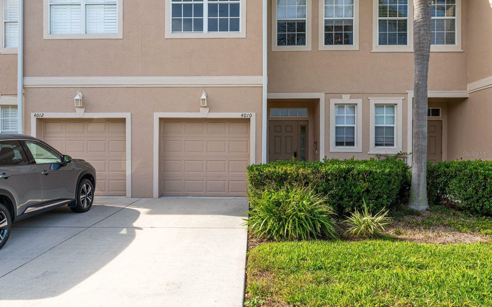 Property Photo:  4010 Deberry Drive  FL 34233 