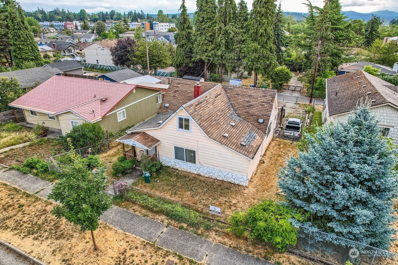 Property Photo:  8420 47th Avenue S  WA 98118 