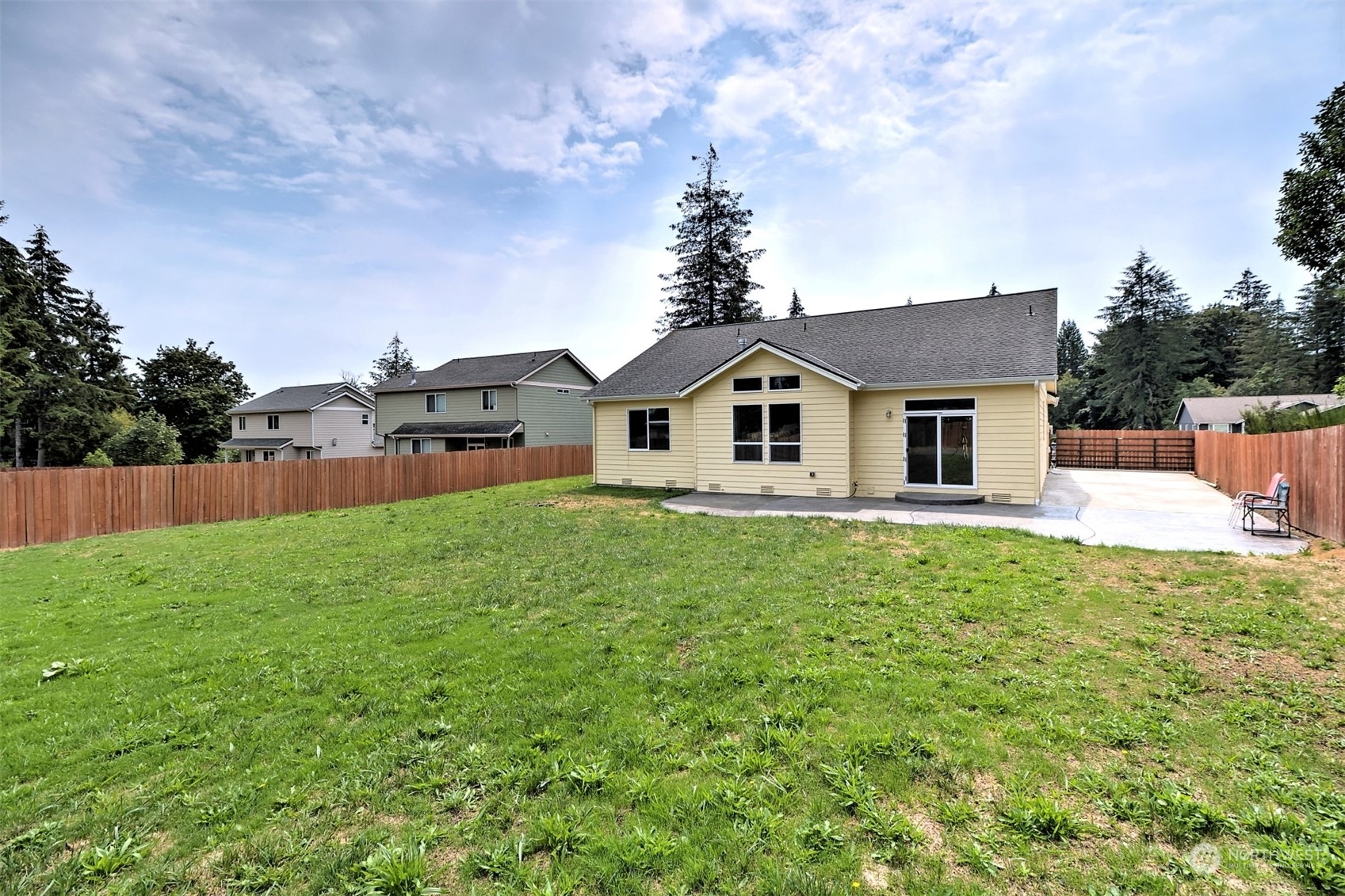 Property Photo:  121 E Cardinal Court  WA 98524 