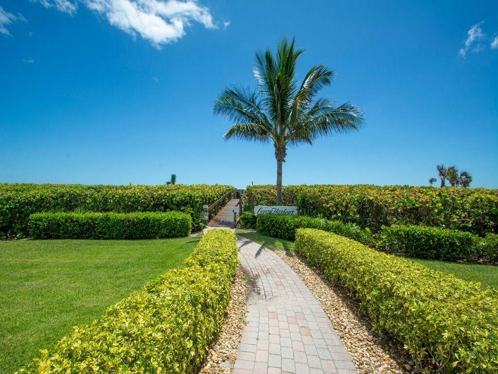 Property Photo:  5167 N Highway A1a 602  FL 34949 