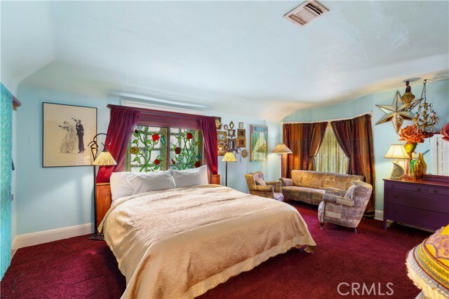 Property Photo:  1701 N Orange Grove Avenue  CA 90046 