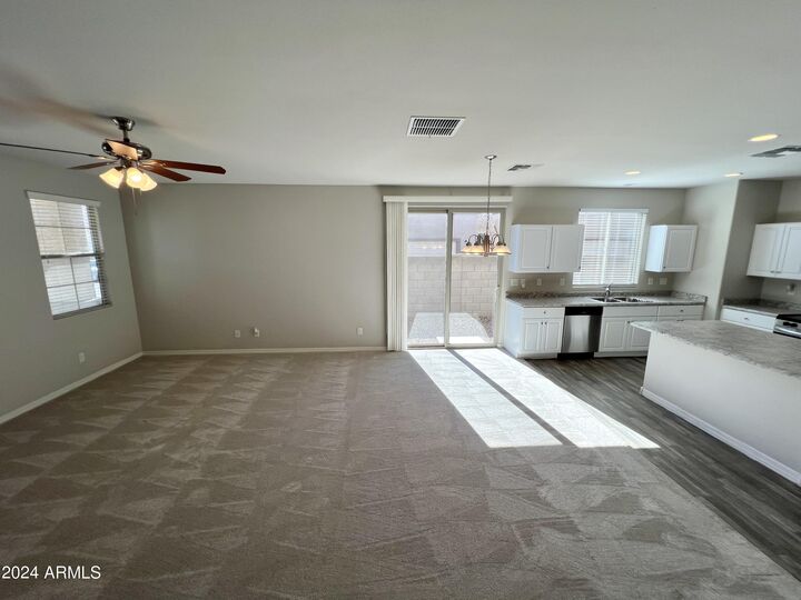 Property Photo:  5420 W Albeniz Place  AZ 85043 