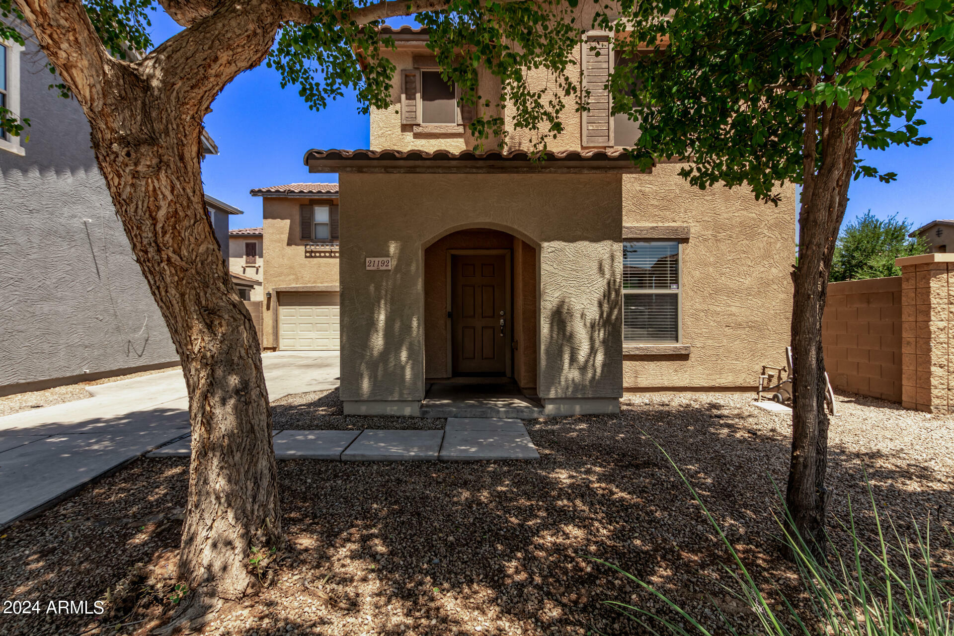 Property Photo:  21192 E Avenida Del Valle --  AZ 85142 