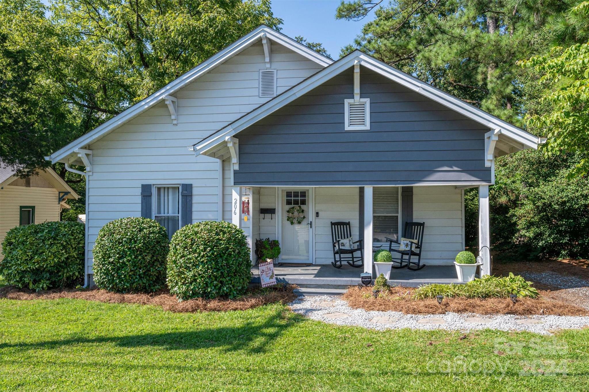 Property Photo:  206 6th Street SW  NC 28613 