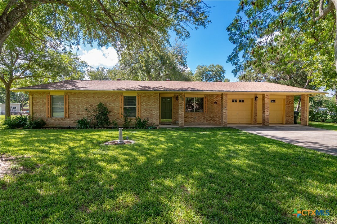 Property Photo:  129 Nueces Lane  TX 78155 