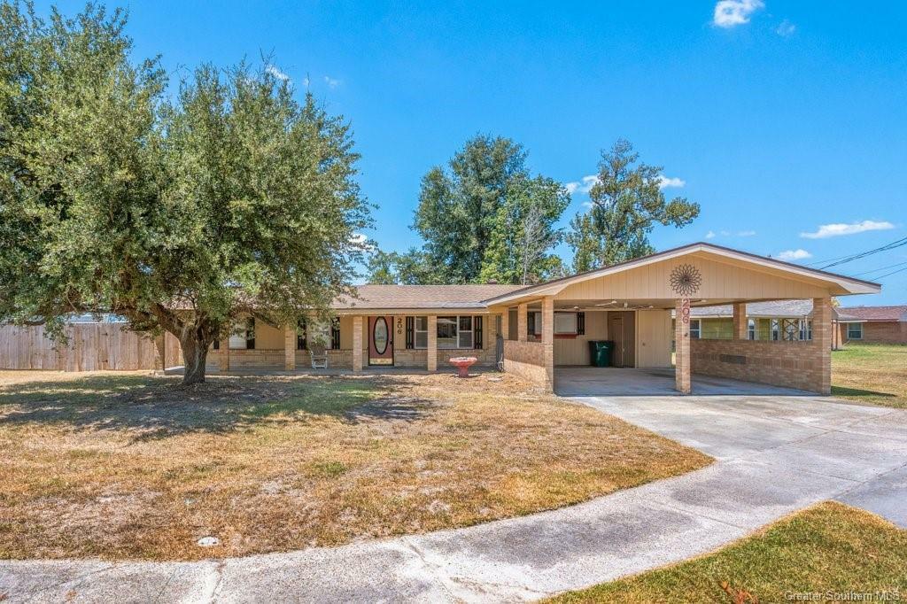 Property Photo: 206 Michigan Avenue LA 70663
