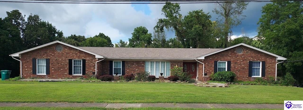 Property Photo: 902 Scenic Drive KY 40160