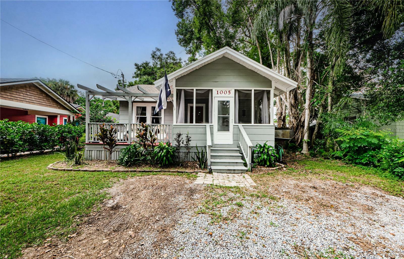 Property Photo:  1005 E Chelsea Street  FL 33603 