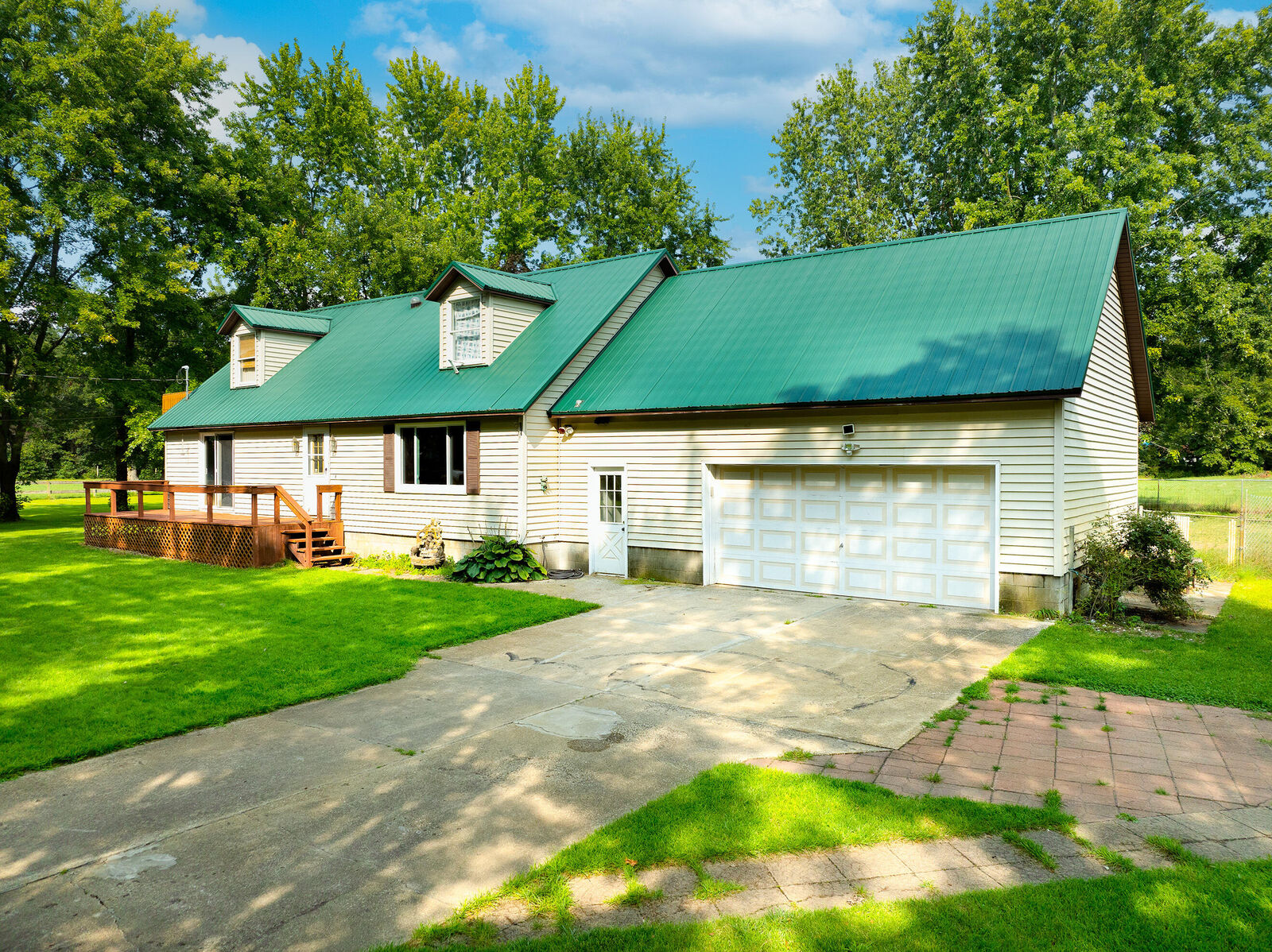 Property Photo:  1752 Barnes Road  MI 49442 