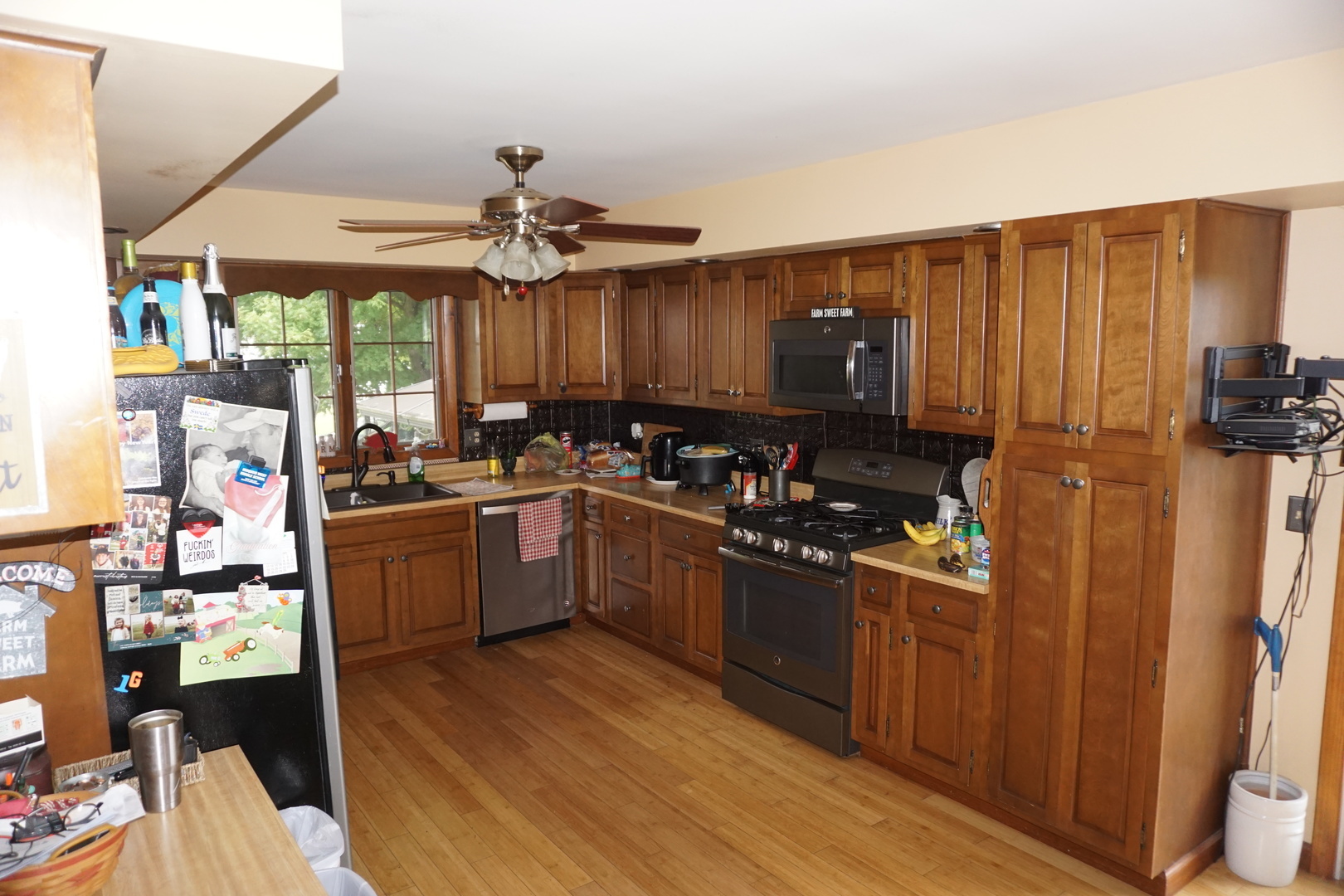 Property Photo: 2354 N 400 Road E IL 60930