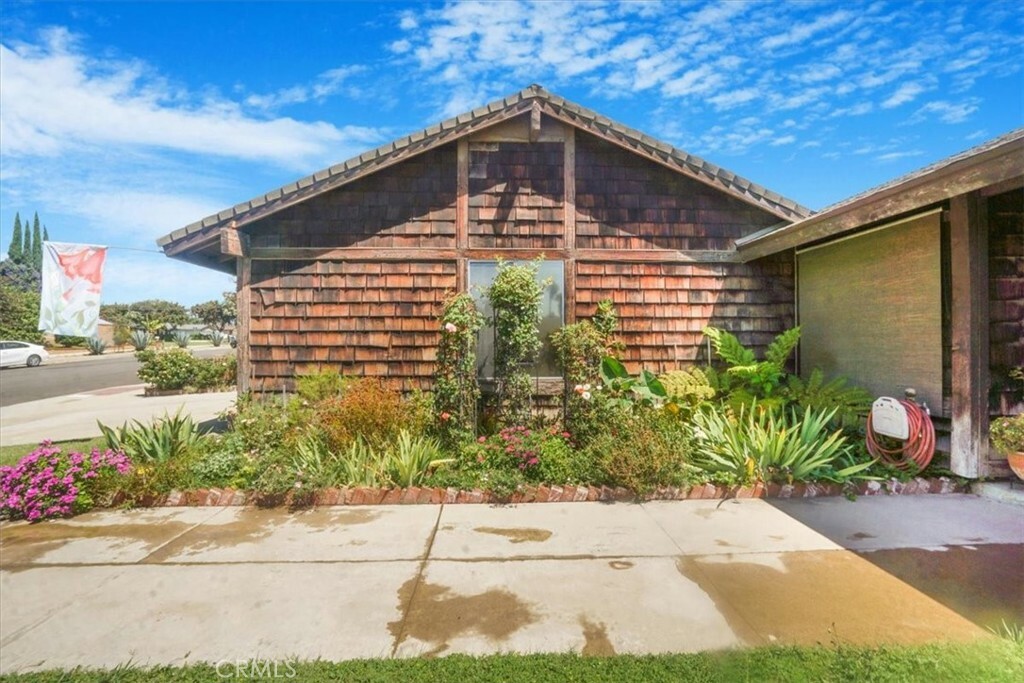 Property Photo:  2219 Redwood Avenue  CA 91762 